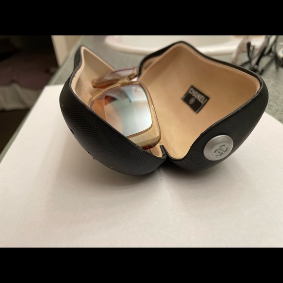 Chanel Sunglasses - Picture 4 of 8